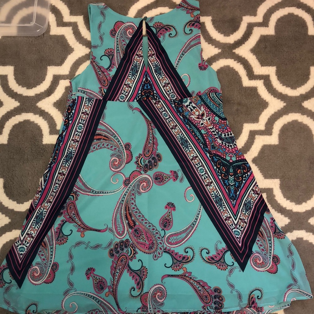 Spring dress - Picture 3 of 3